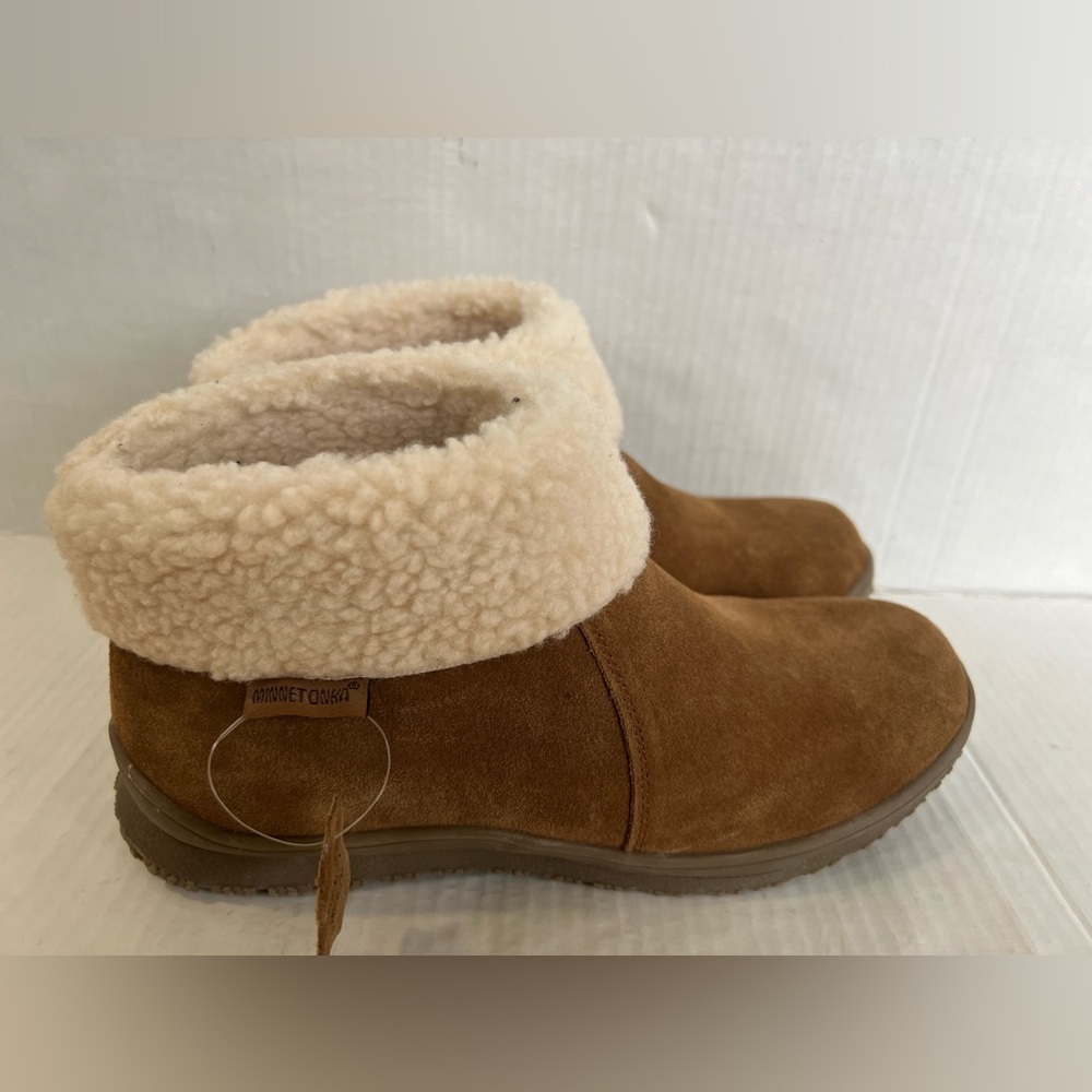 Minnetonka Suede Ankle Boot With Faux Fur Lining, NWT